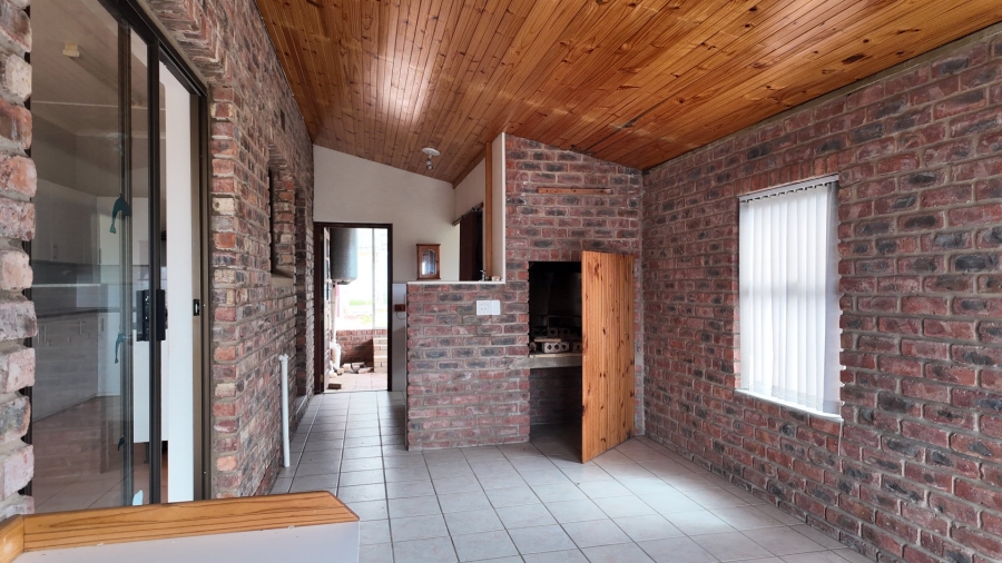 2 Bedroom Property for Sale in Stilbaai Wes Western Cape